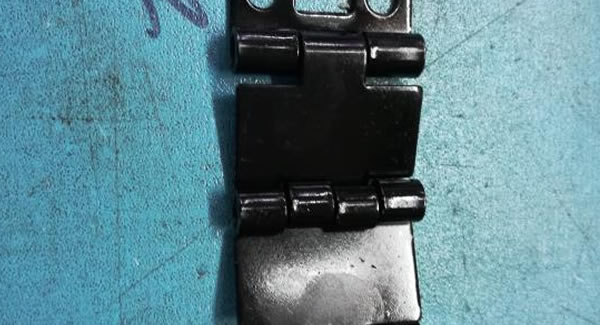 廣有五金敢于創(chuàng)新，勇于改良三軸合頁、特殊合頁等東莞合頁，東莞鉸鏈