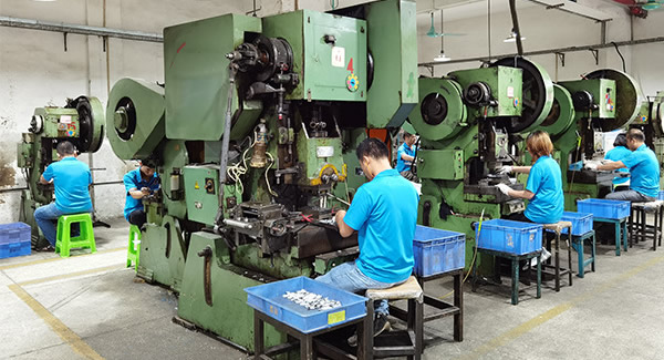 25年只琢磨一件事——讓“開合”這件事，順到沒存在感|廣有五金&東莞合頁